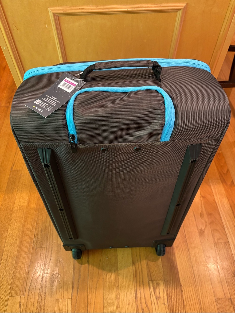JOOLA Vision Suitcase - Picture 5 of 7